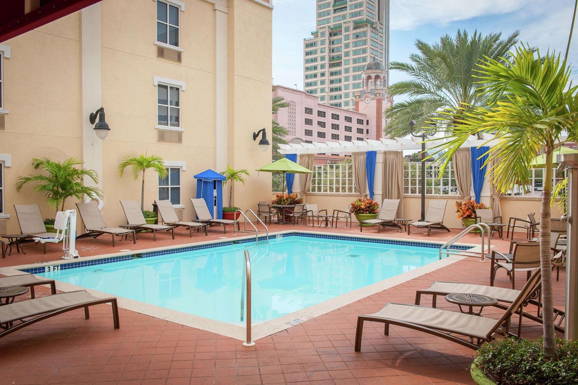 Hampton Inn & Suites St. Petersburg/Downtown Eksteriør bilde